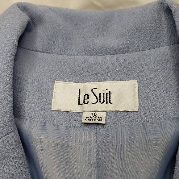 Blazer Blue - Picture 2 of 9